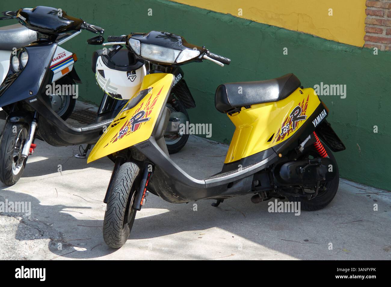 Yamaha jog hi-res stock photography and images - Alamy