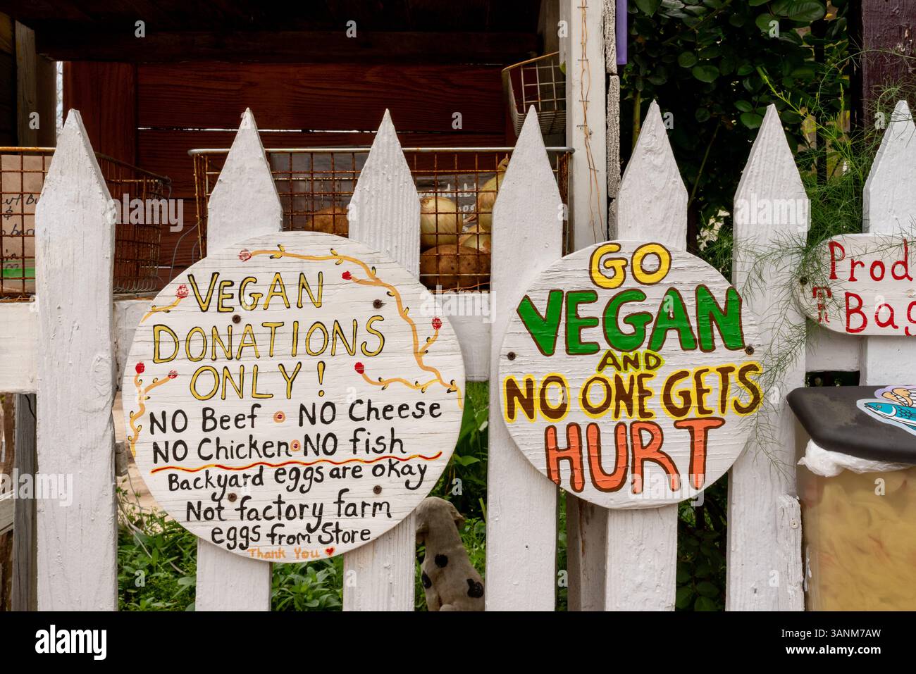 Exterior of vegan food pantry, Smithville, Bastrop County, Texas, USA. Stock Photo