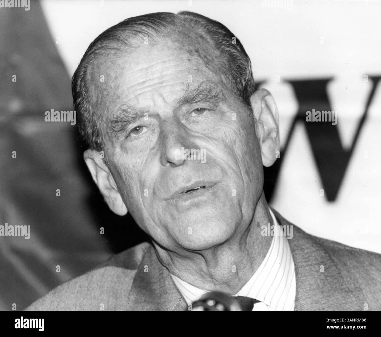 Apr. 4, 2008 - PRINCE PHILIP GAVE A PRESS CONFERENCE AS PRESIDENT OF THE '' WORLD WIDE FUND FOR NATURE '' ( WWF ) IN WHICH HE EMPHAZISED THE CHANCE OF NATURE AND ENVIRONMENT CONSERVATION IN EAST EUROPE AFTER THE FALL OF COMMUNISM.  THE WWF WILL INVEST TWO MILLION MARKS IN EAST EUROPEON ENVIRONMENTAL PROJECTS 07-30-1992. DPA- -   PRINCEPHILIPRETRO(Credit Image: © Globe Photos/ZUMAPRESS.com) Stock Photo