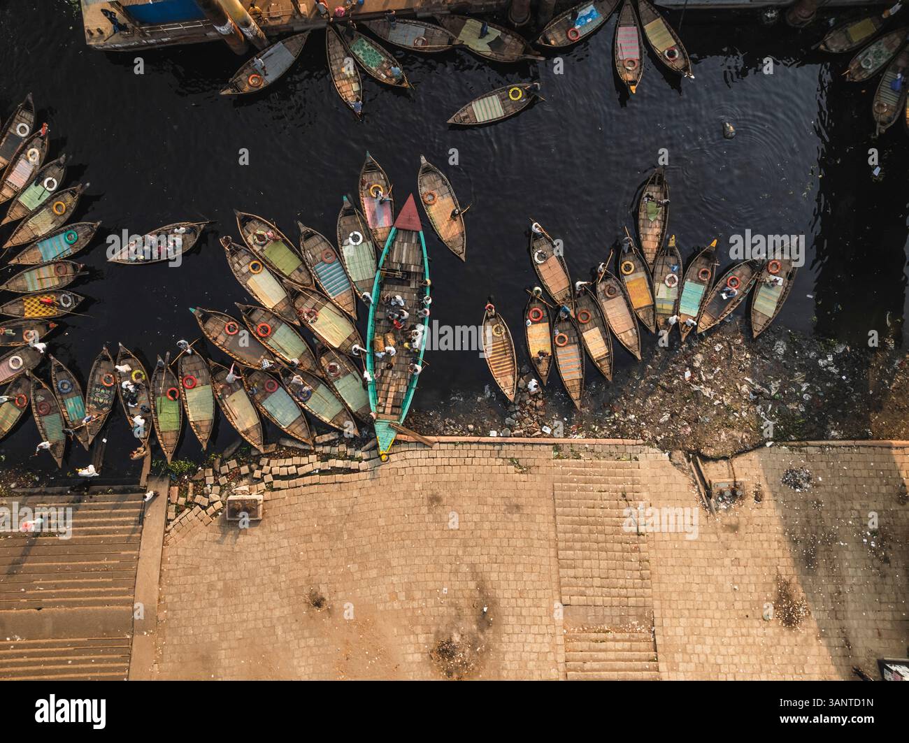 Thana river hi-res stock photography and images - Alamy, image size:1300x1063