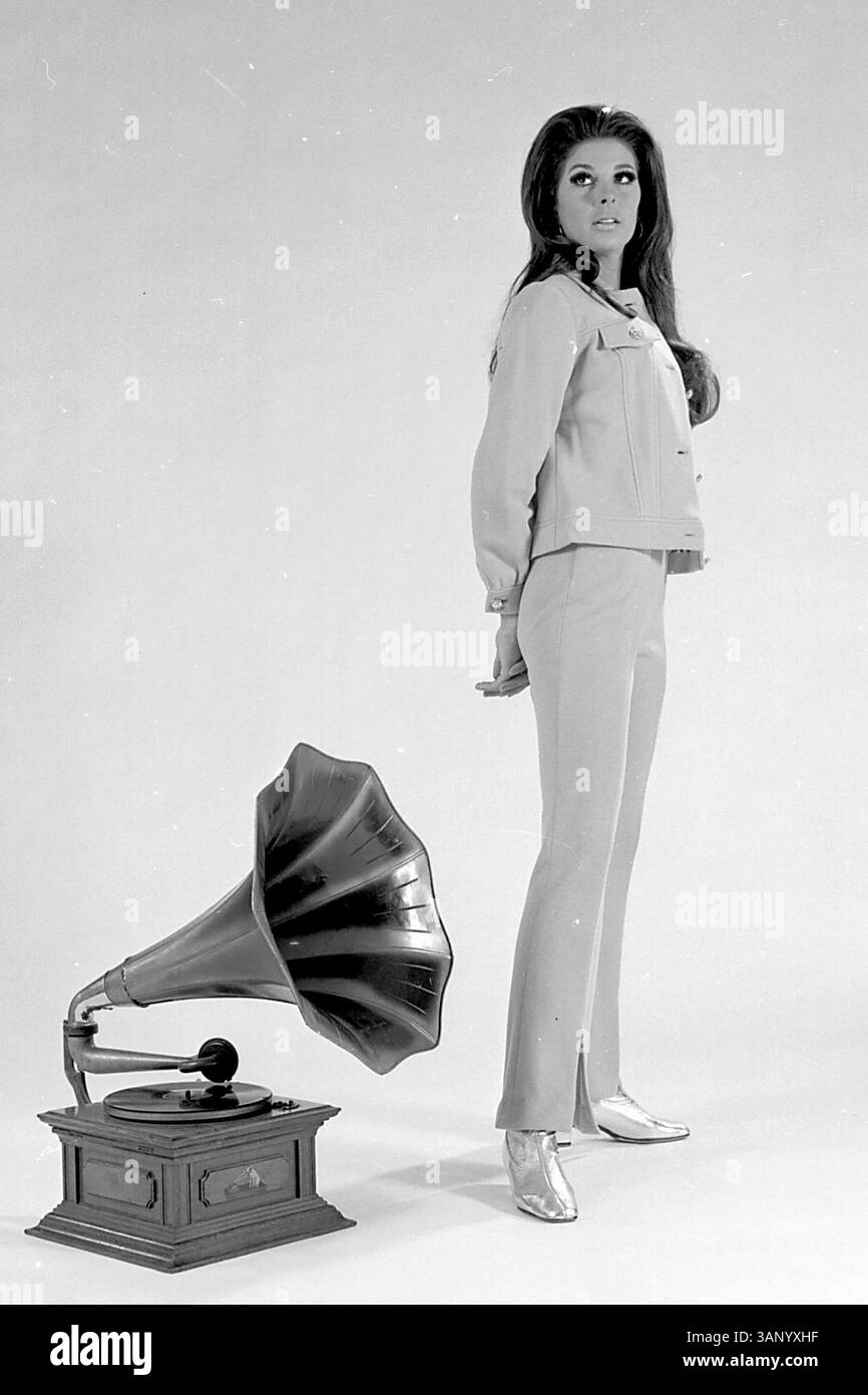 Bobbie gentry Black and White Stock Photos & Images - Alamy