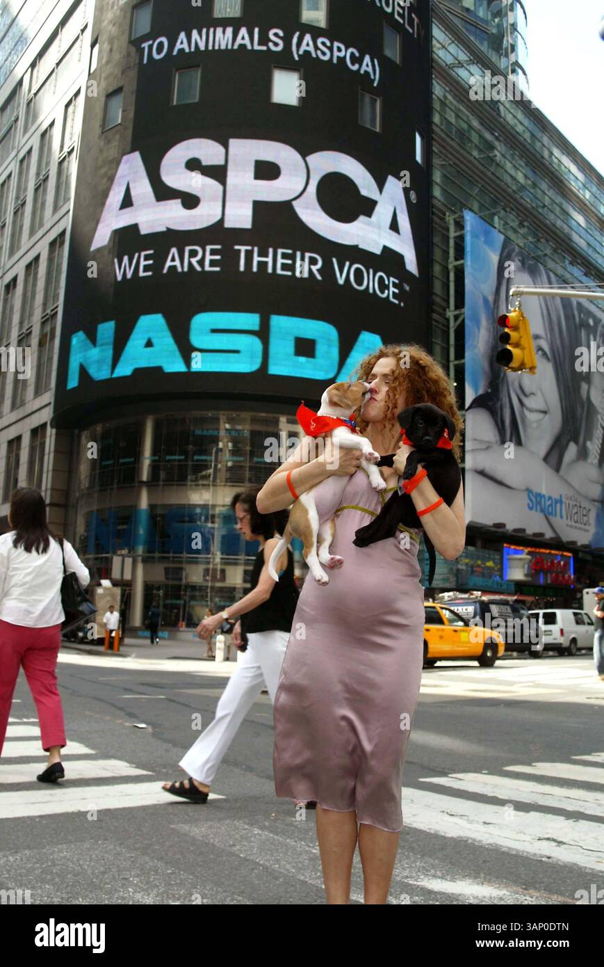 Nasdaq opening bell hi-res stock photography and images - Alamy