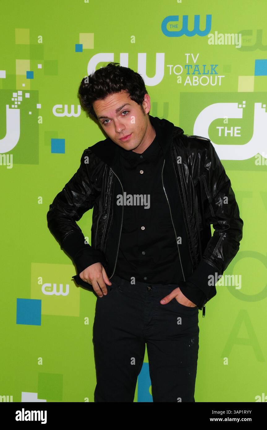 Chad Michael Murray Poses Shirtless, Shows Off Toned Abs in 2025 Calendar  Photoshoot, image size:863x1390