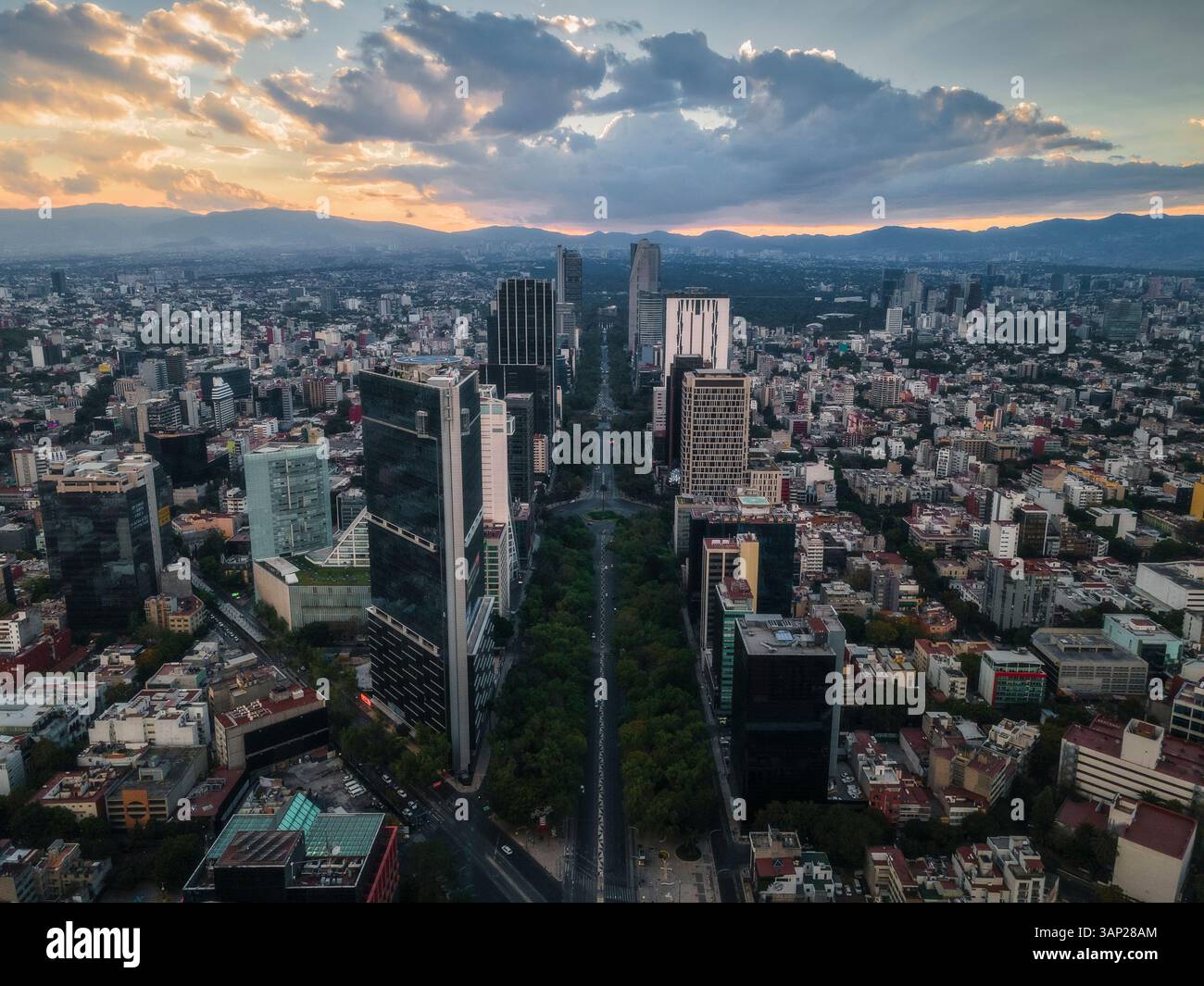 Cuauhtemoc mexico city street hi-res stock photography and images - Alamy