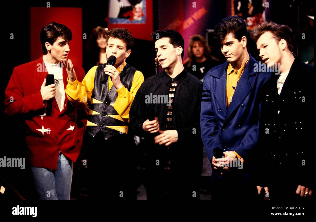 New kids on the block 1990 hi-res stock photography and images - Alamy