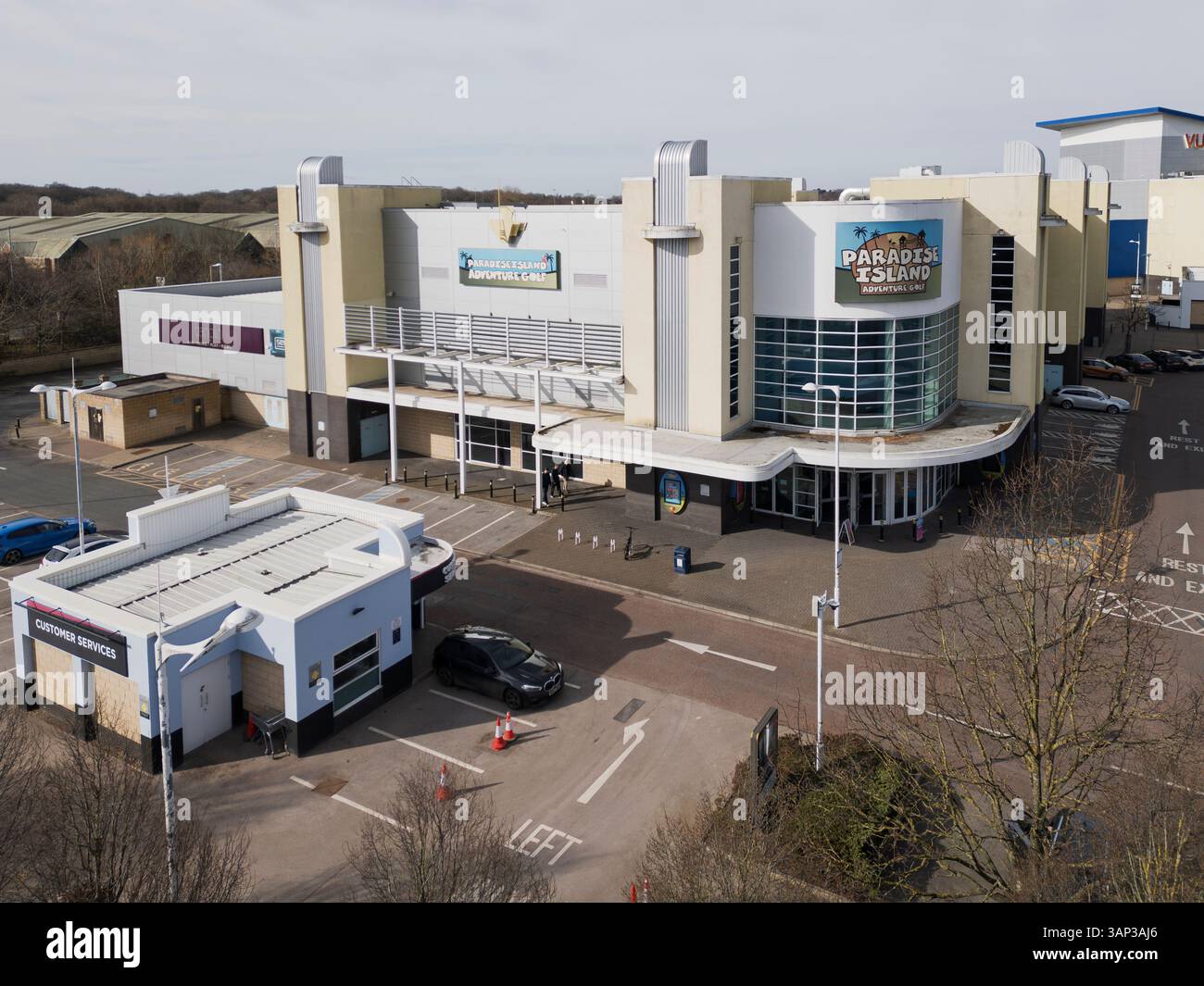 Paradise Island Adventure Golf building at Coliseum Leisure Park ...