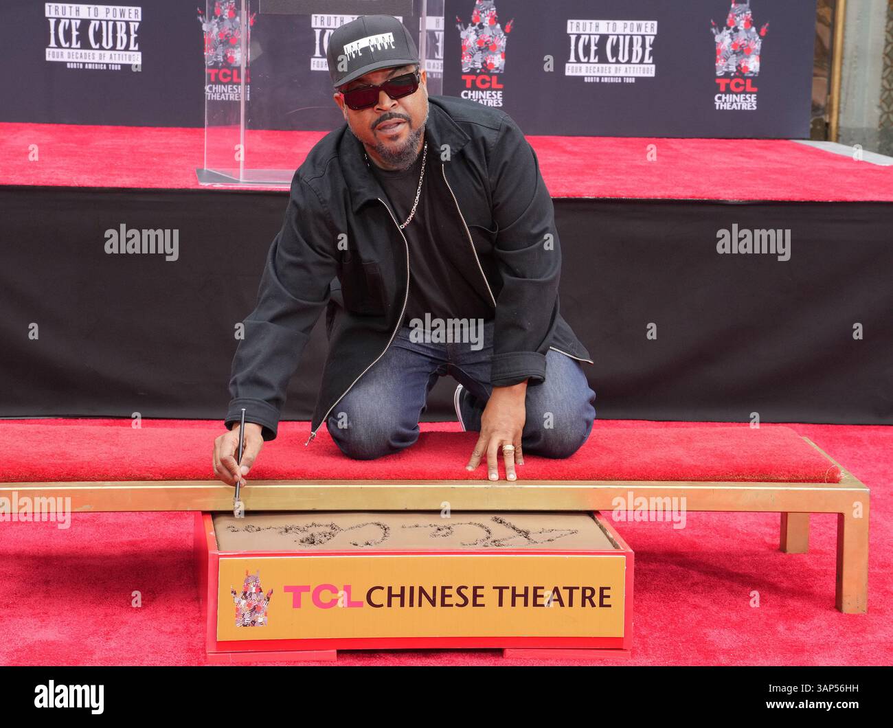 Ice Cube Rapper Hand Sign Los Angeles, USA. 15th Apr, 2025. Ice Cube at the Ice Cube Hand ...