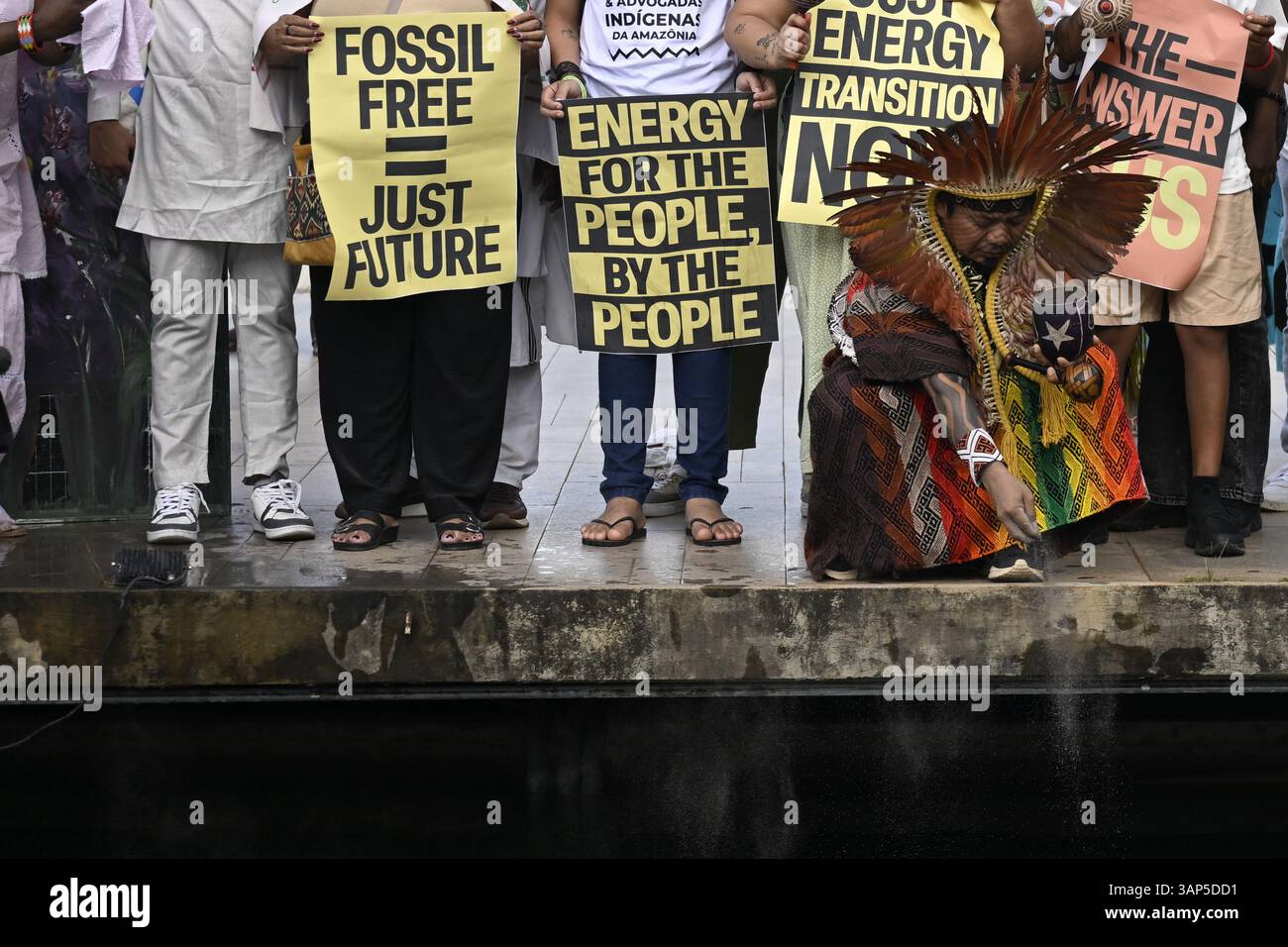 Indigenous leaders in amazon brazil hi-res stock photography and images ...