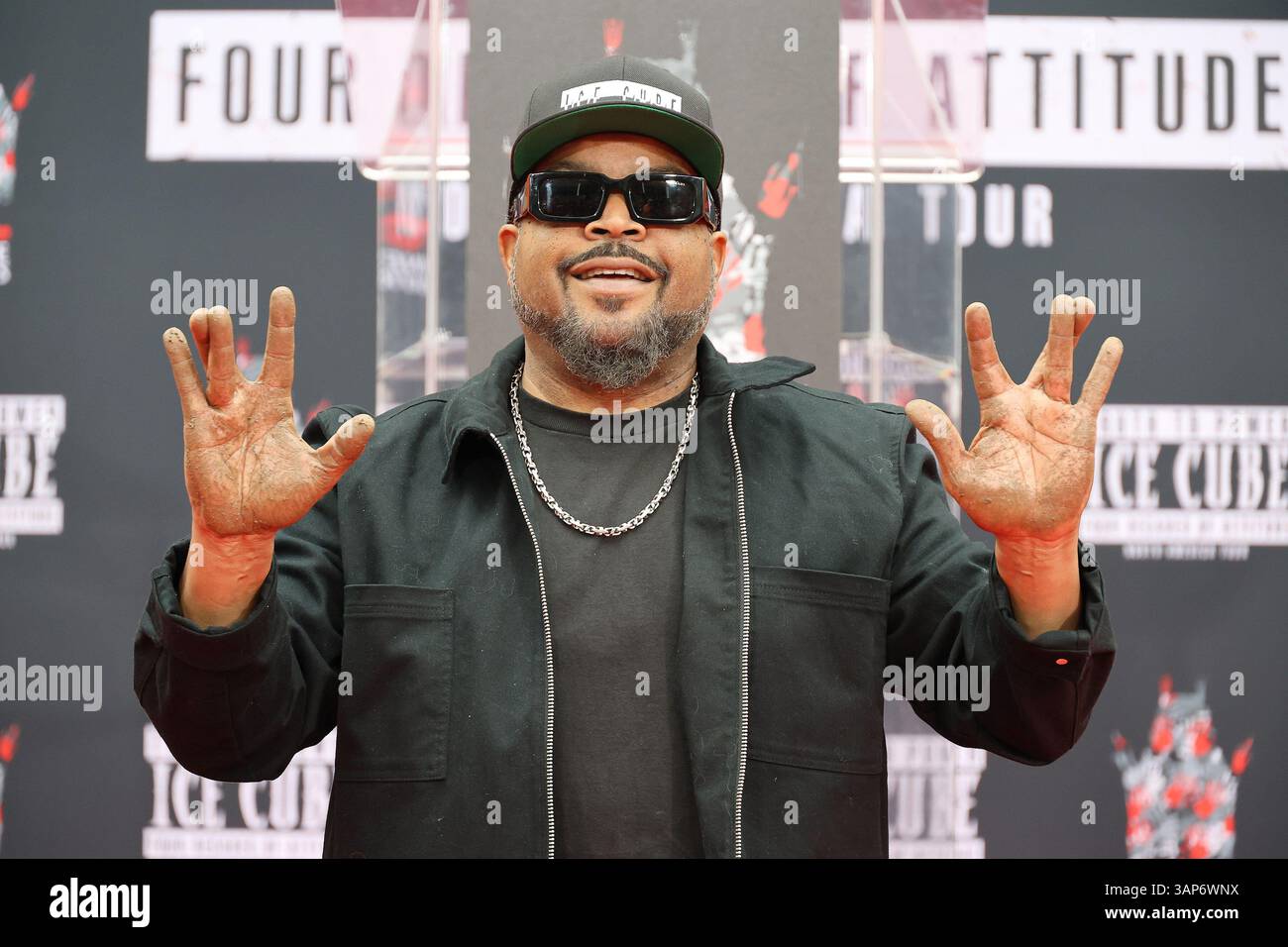 Ice Cube Rapper Injury April 15, 2025, Los Angeles, California, USA: Ice Cube at a ceremony ...