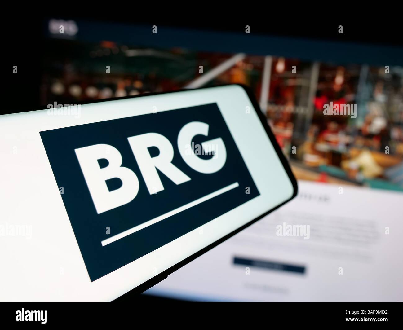 In This Photo Illustration A Smartphone With The Logo Of UK Restaurant in-this-photo-illustration-a-smartphone-with-the-logo-of-uk-restaurant