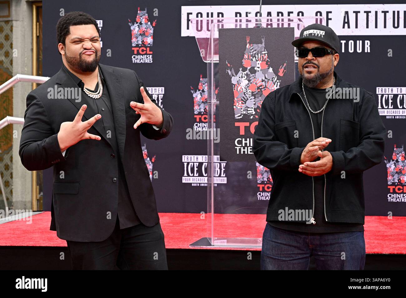 O Shea Jackson Jr. mit Vater Ice Cube bei Ice Cubes Hand and Footprints ...