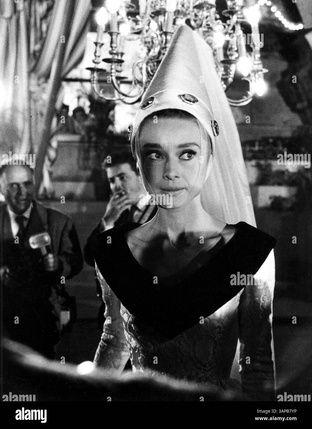 新品★スクラップブッキング★AUDREY HEPBURN テーマ♪★PARIS Paris when it sizzles audrey hepburn hi-res stock photography and