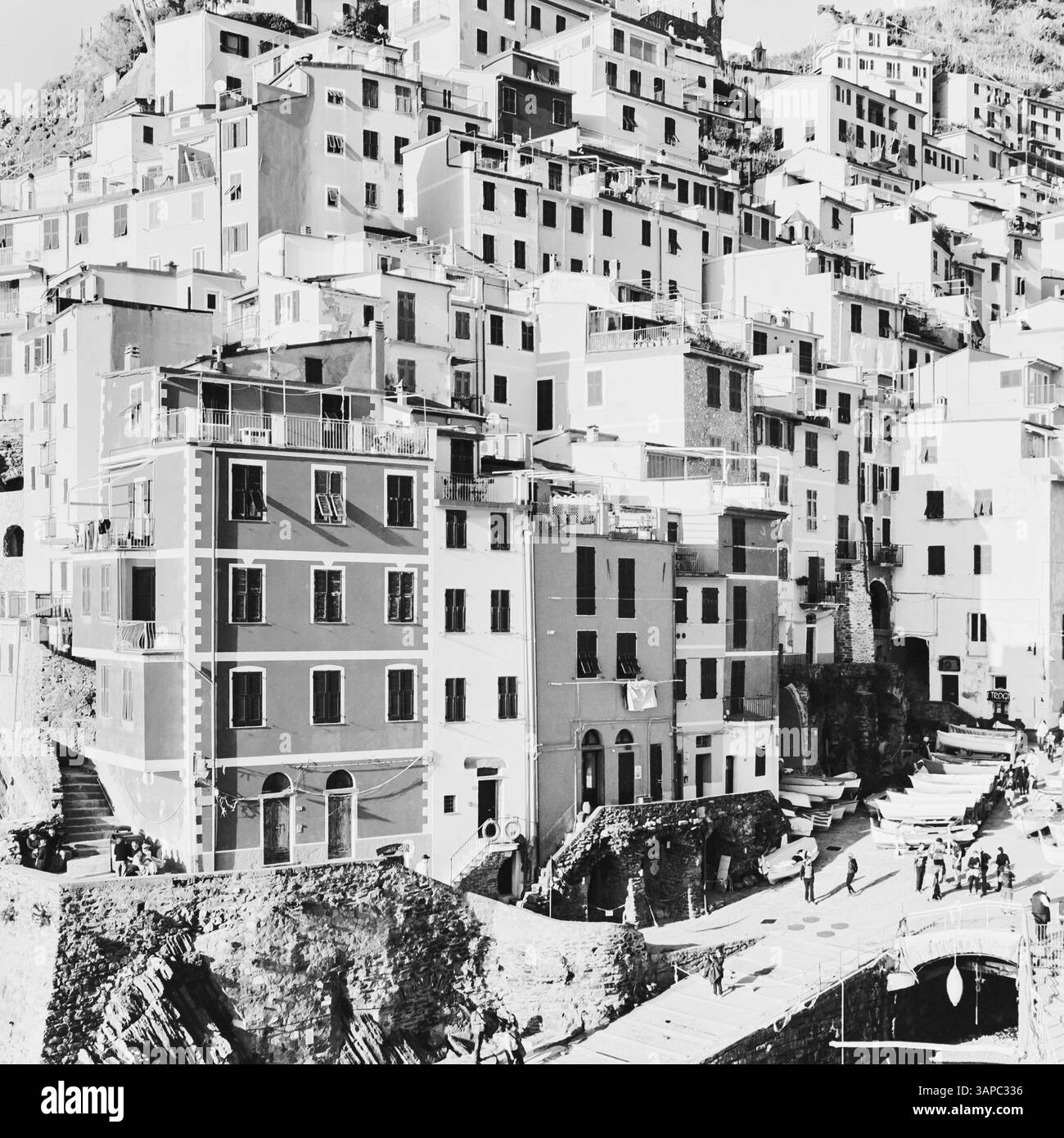 Italy liguria riomaggiore historic Black and White Stock Photos ...