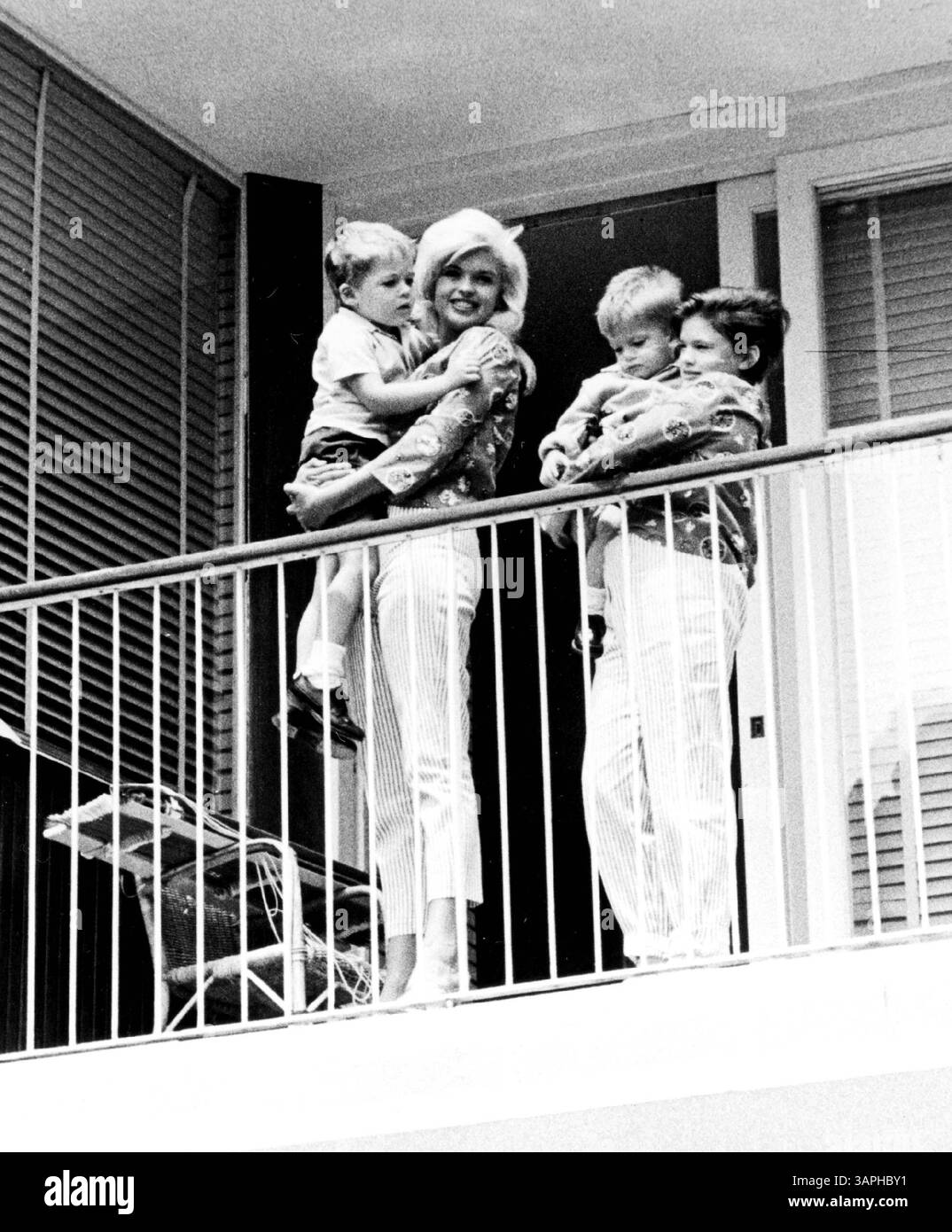 Jayne Rome Jayne mansfield children hi-res stock photography and images - Alamy