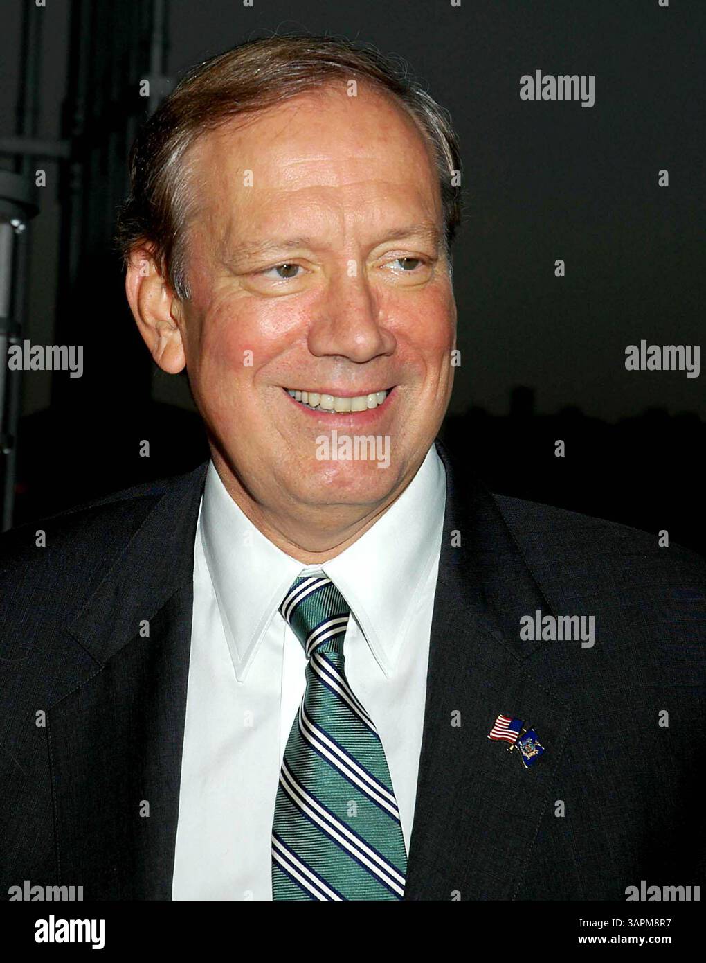 6/17/04 .JAY SHARP BOATHOUSE, SWINDLER COVE PARK, NYC..BETTE MIDLER'S ...