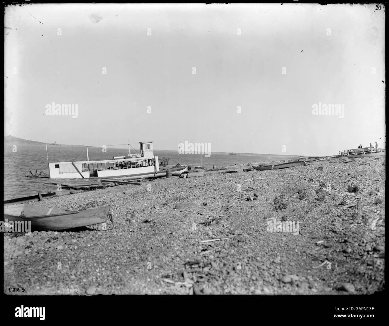 This photograph captures the Mata C. Hover, a stern-wheel Columbia ...