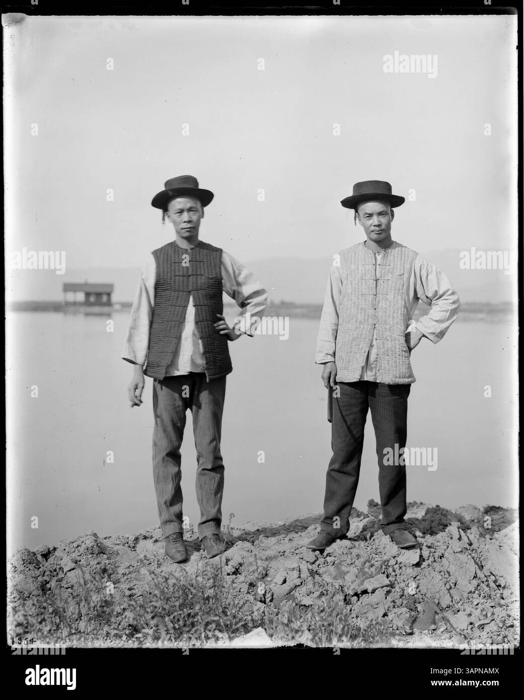 This photograph by Lee Moorhouse shows two Chinese laborers at the Hot ...