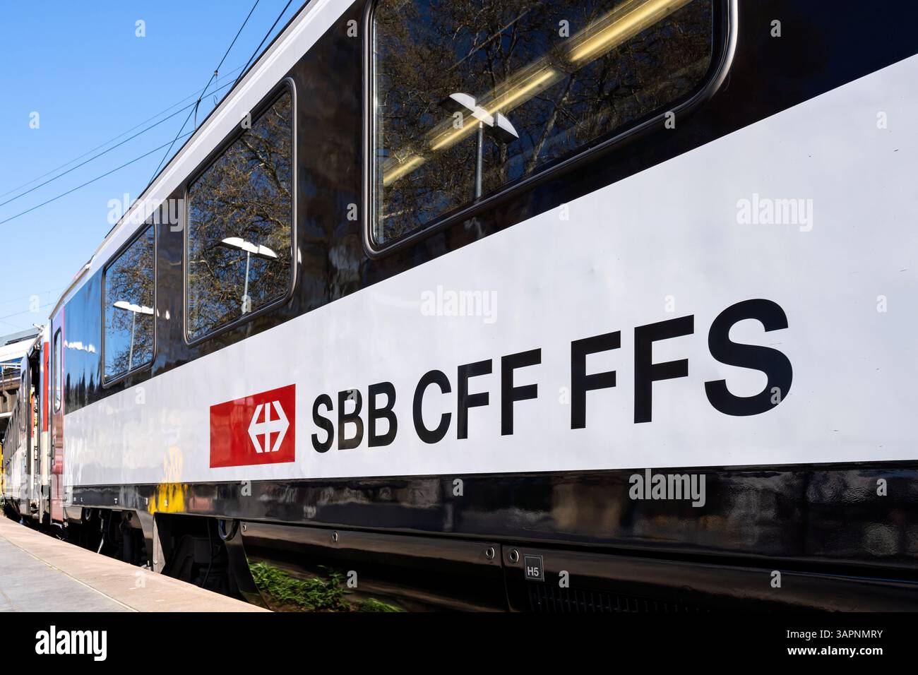 Swiss federal railroad hi-res stock photography and images - Alamy