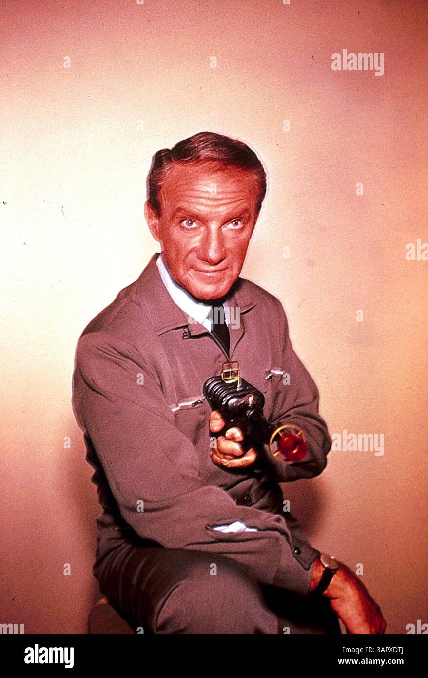 Jonathan harris lost in space hi-res stock photography and images - Alamy