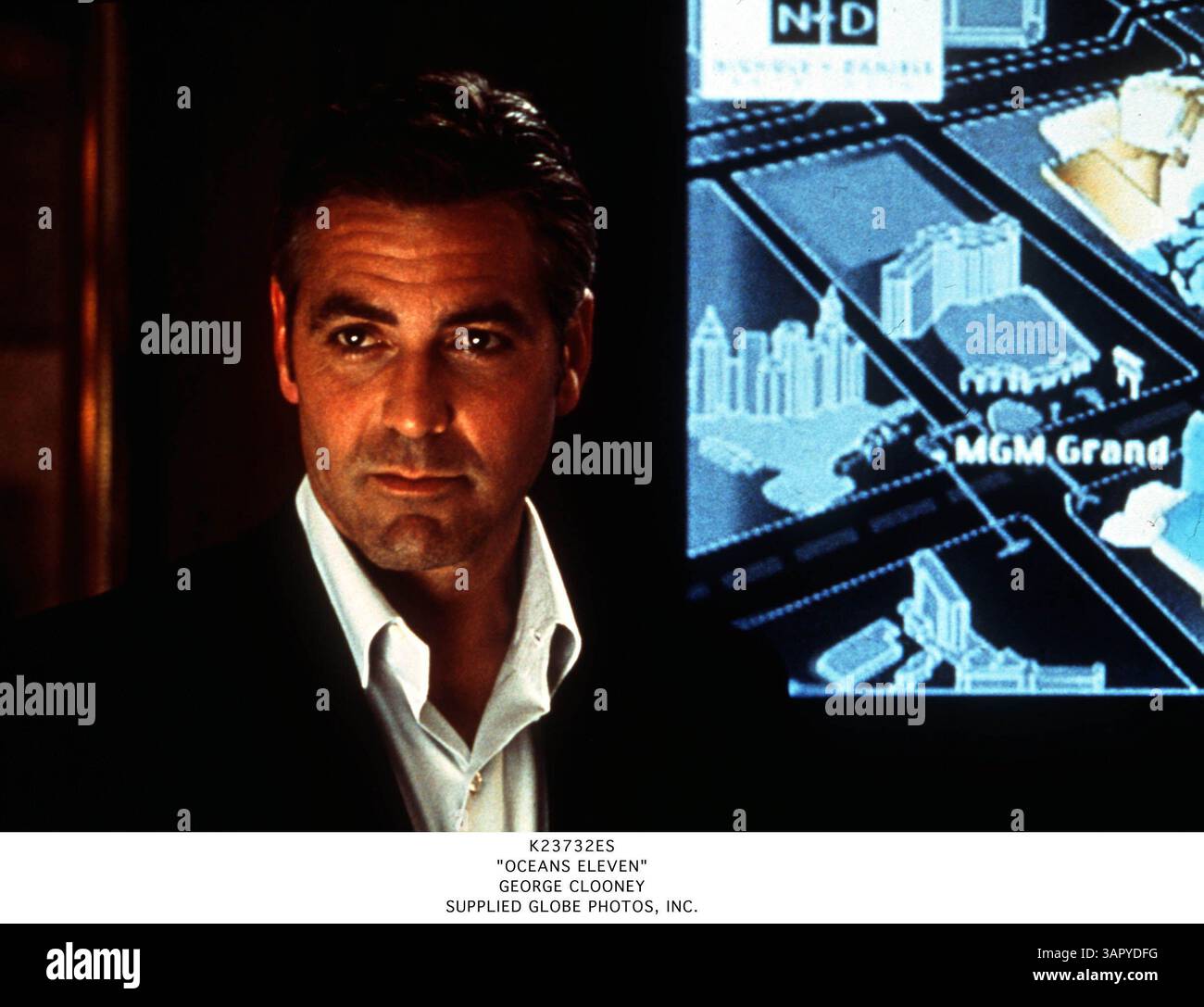 オーシャンズ11 主演者5人 直筆サイン入りコレクター写真 ハリウッド 映画 51963C7R8XL._UF350,350_QL50_.jpg
