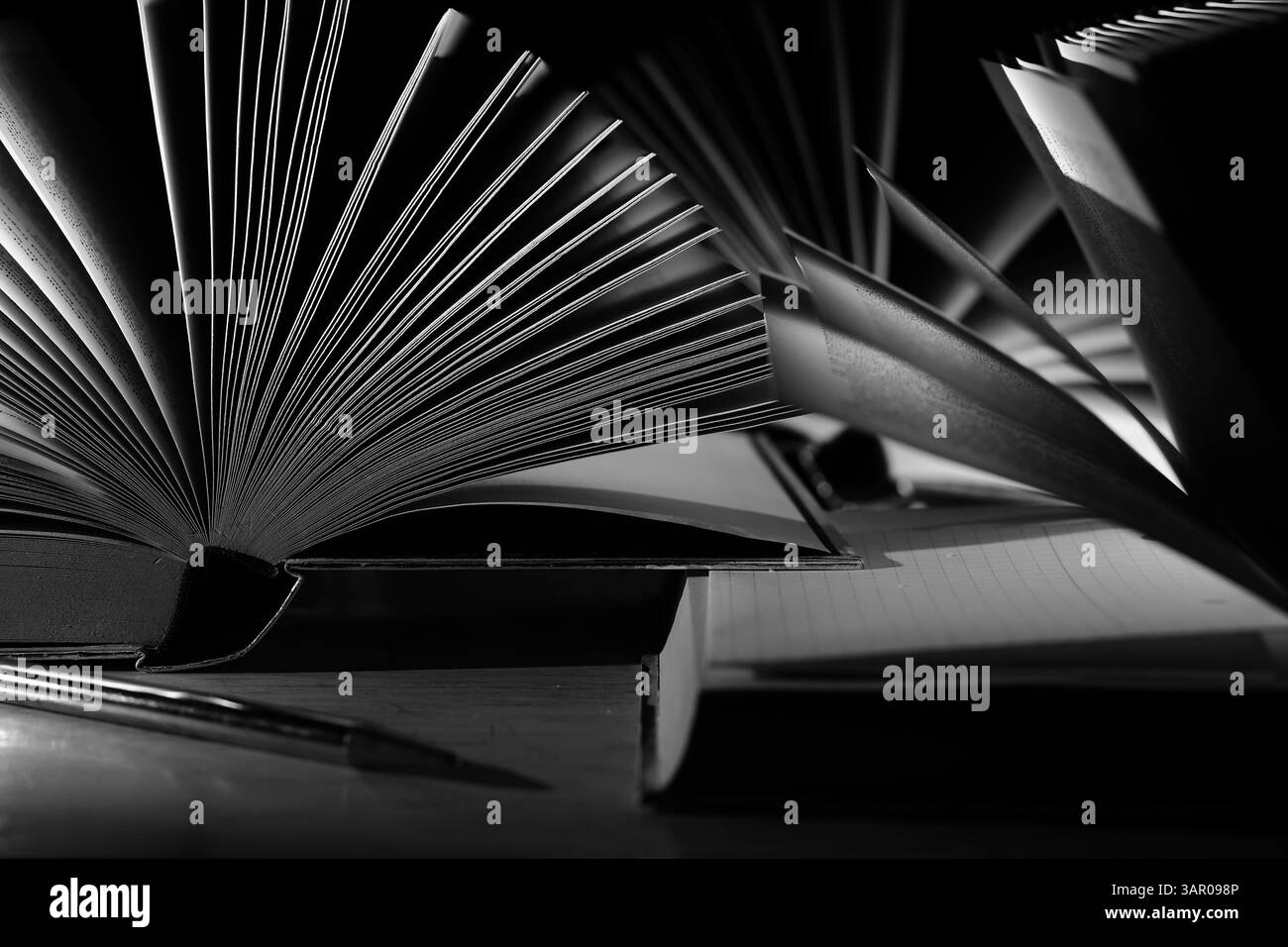 Office library old books Black and White Stock Photos & Images - Alamy