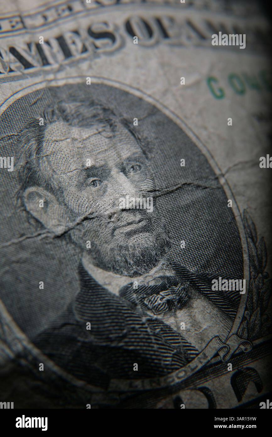 Lincoln dollar bill hi-res stock photography and images - Alamy Lincoln dollar bill hi-res stock photography and images - Alamy