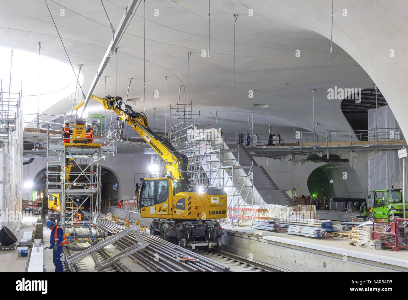 Construction progress stuttgart central train hi-res stock photography ...