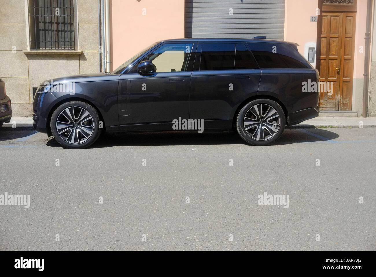 Range Rover N63 Bmw n63 hi-res stock photography and images - Alamy