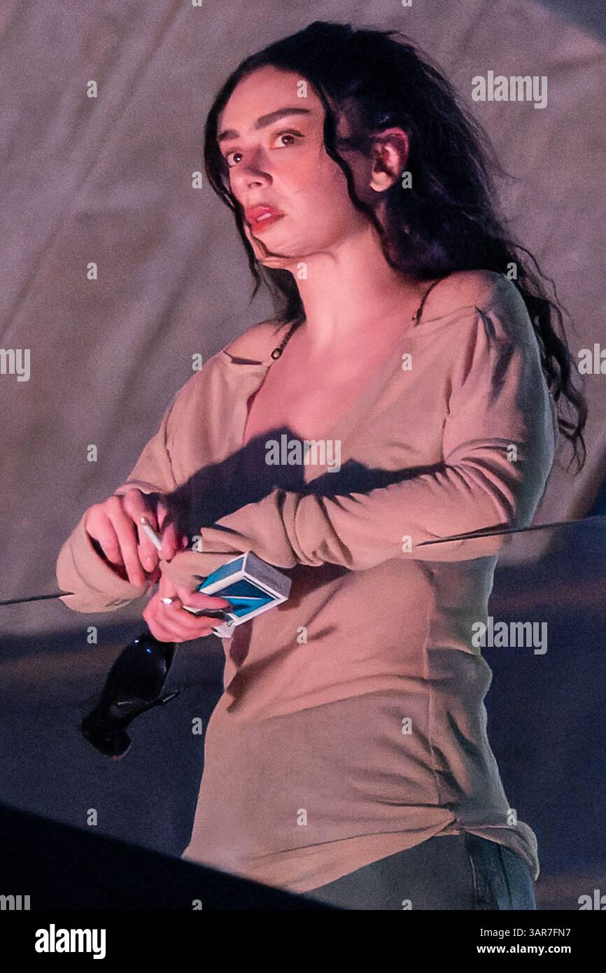 Charli xcx smoking hi-res stock photography and images