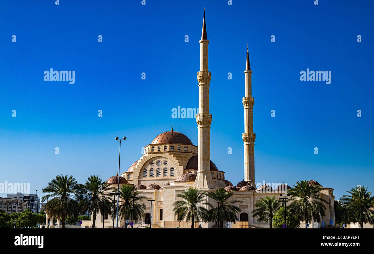 Said bin taimur mosque hi-res stock photography and images - Alamy