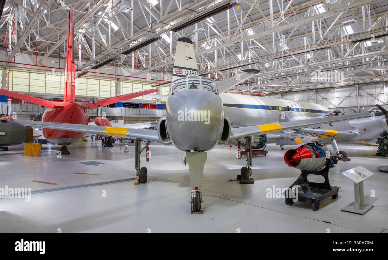 Raf System Historical aircraft systems hi-res stock photography and images - Alamy