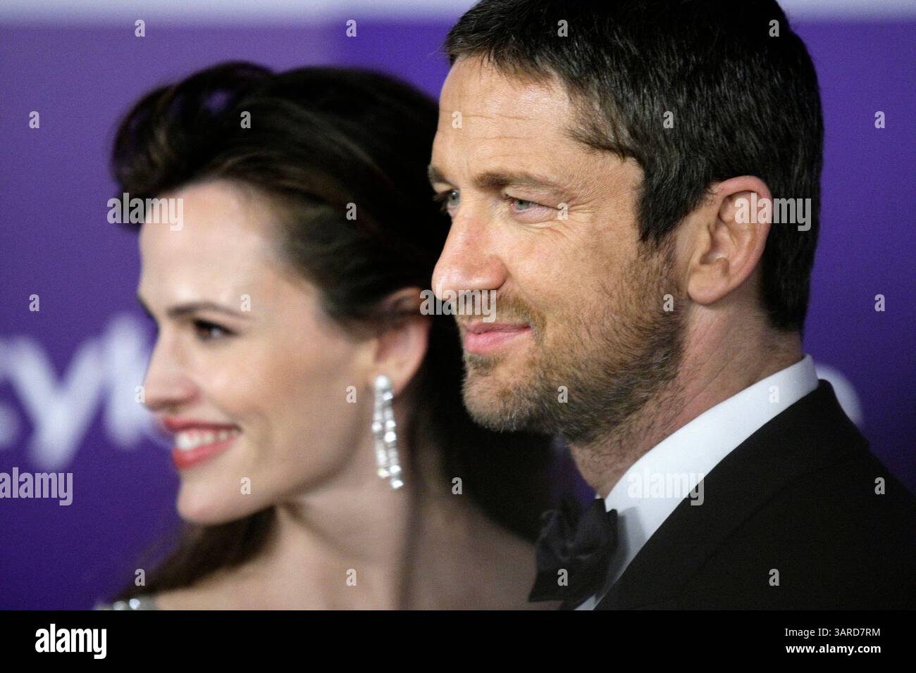 Jennifer garner and gerard butler hi-res stock photography and images ...