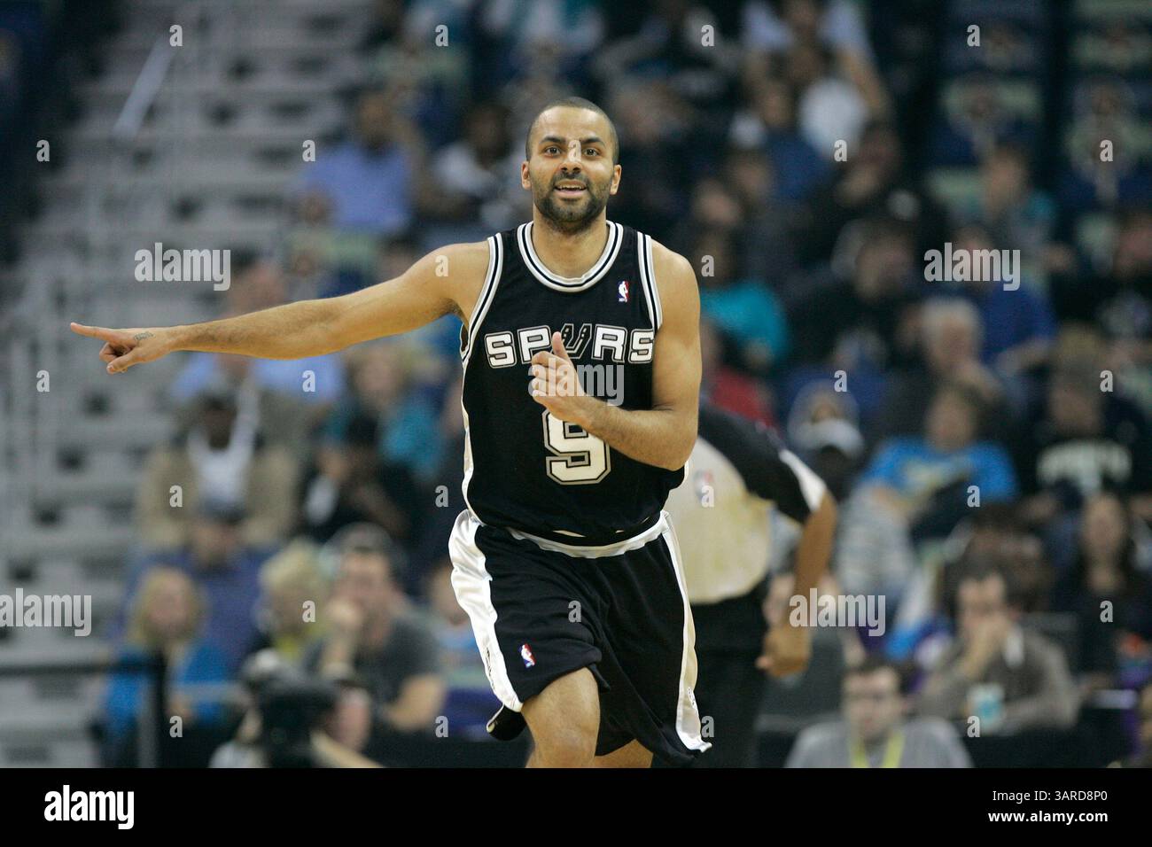 Azuma Nba Tony parker 2010 game hi-res stock photography and images - Alamy