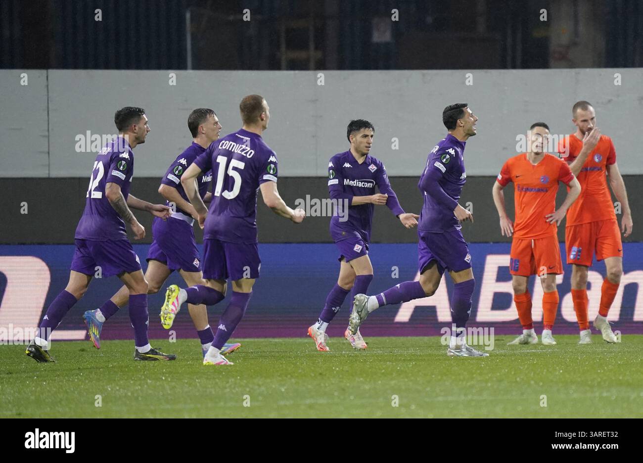 Firenze, Italia. 17th Apr, 2025. Fiorentina's Rolando Mandragora ...
