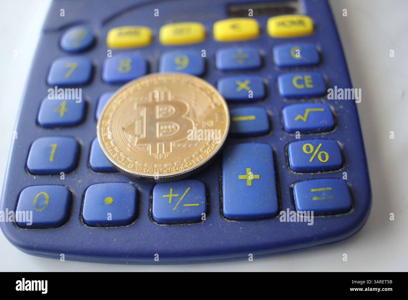 Bit coin economy hi-res stock photography and images - Page 28 - Alamy