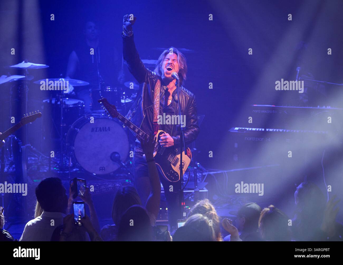 Bochum, Germany. 17th Apr, 2025. Musician Gil Ofarim takes to the stage ...
