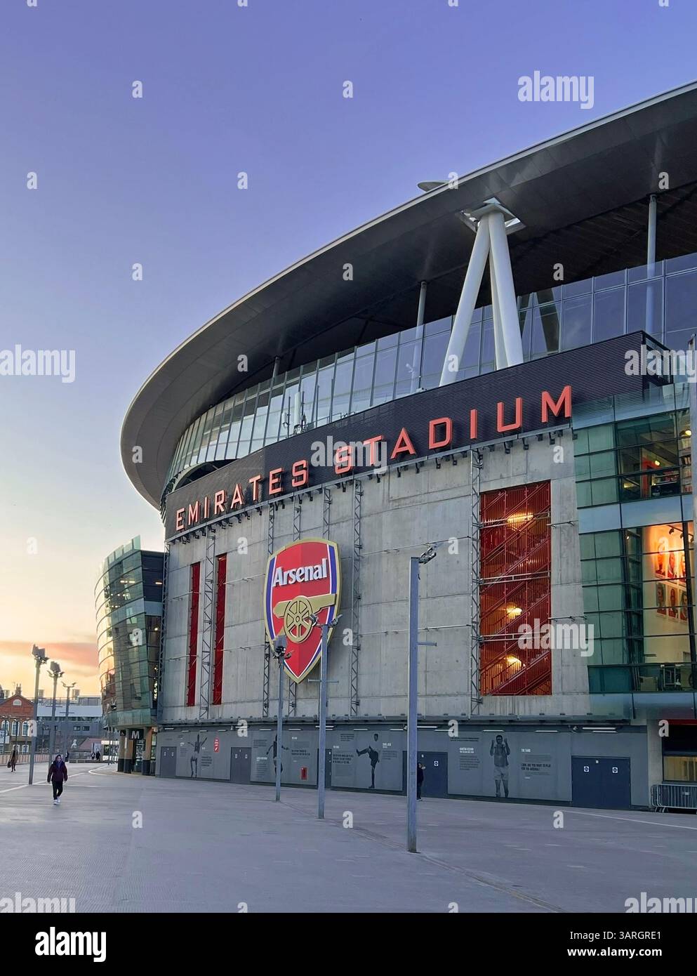 Arsenal Football Club Shop und Store außerhalb des Emirates Stadium. Namens The Arsenal ist es der Club-Flagship-store Stockfotografie