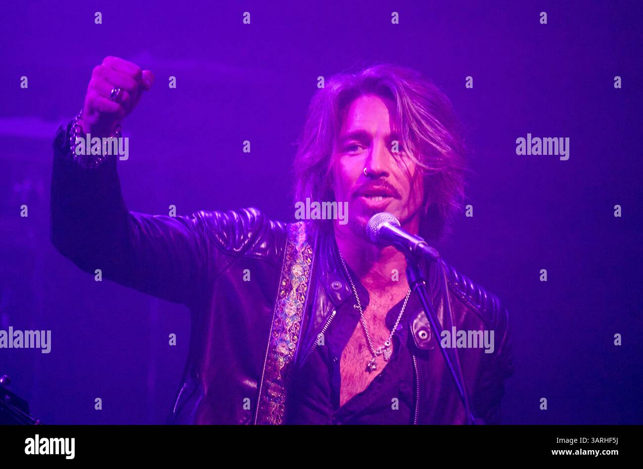 Bochum, Germany. 17th Apr, 2025. Musician Gil Ofarim takes to the stage ...