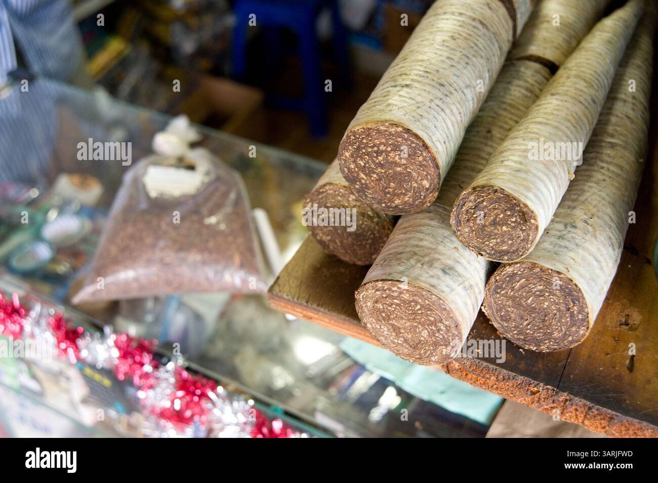 raw tobacco for sale Natural Pesticide Leaf Raw tobacco hi-res stock photography
