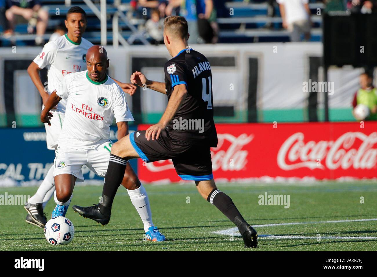 Marcos Senna signs with the Cosmos