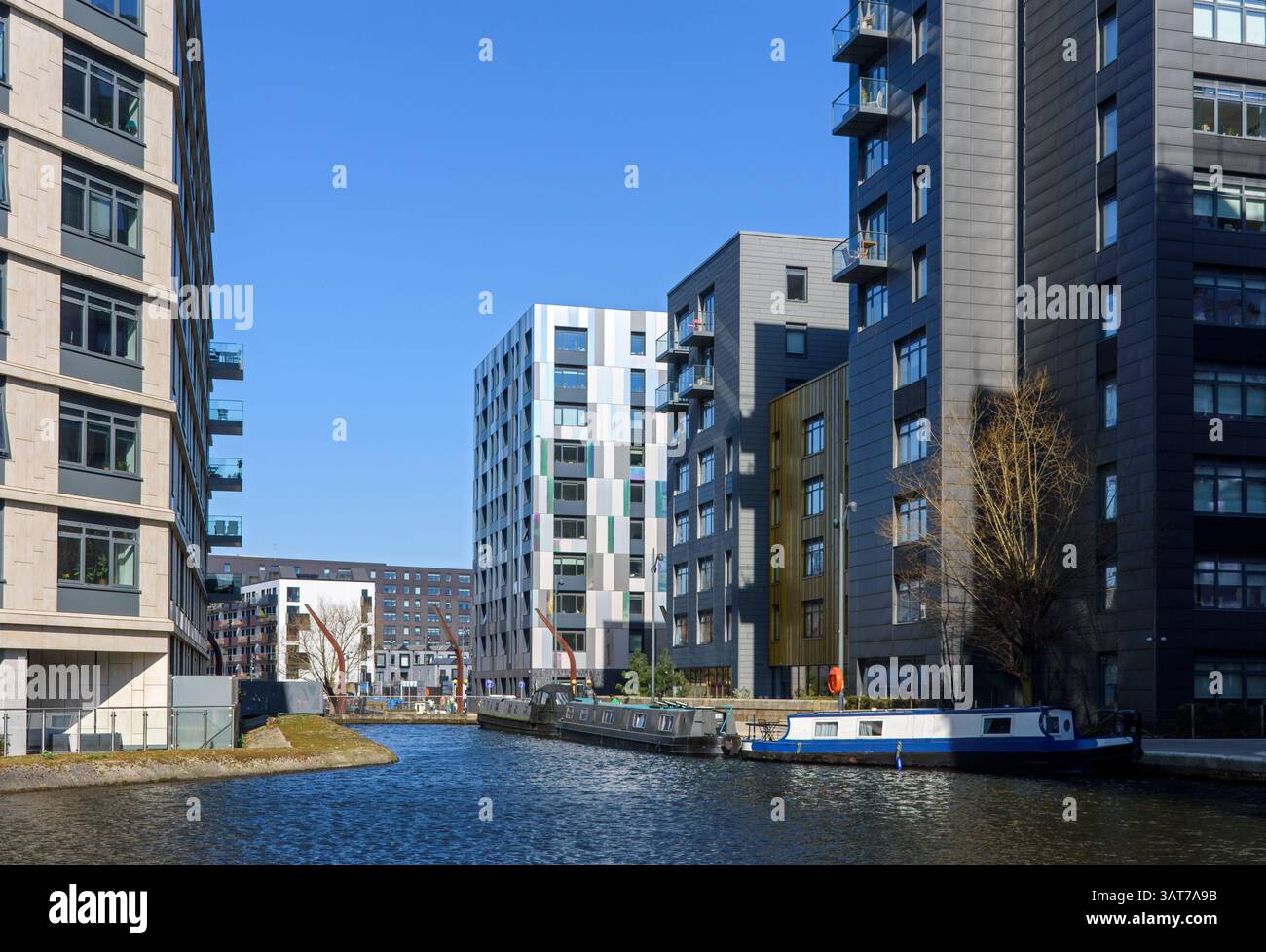 The One Vesta Street, Weavers Quay and Lampwick Quay apartment blocks, New Islington, Ancoats, Manchester, England, UK Stock Photo