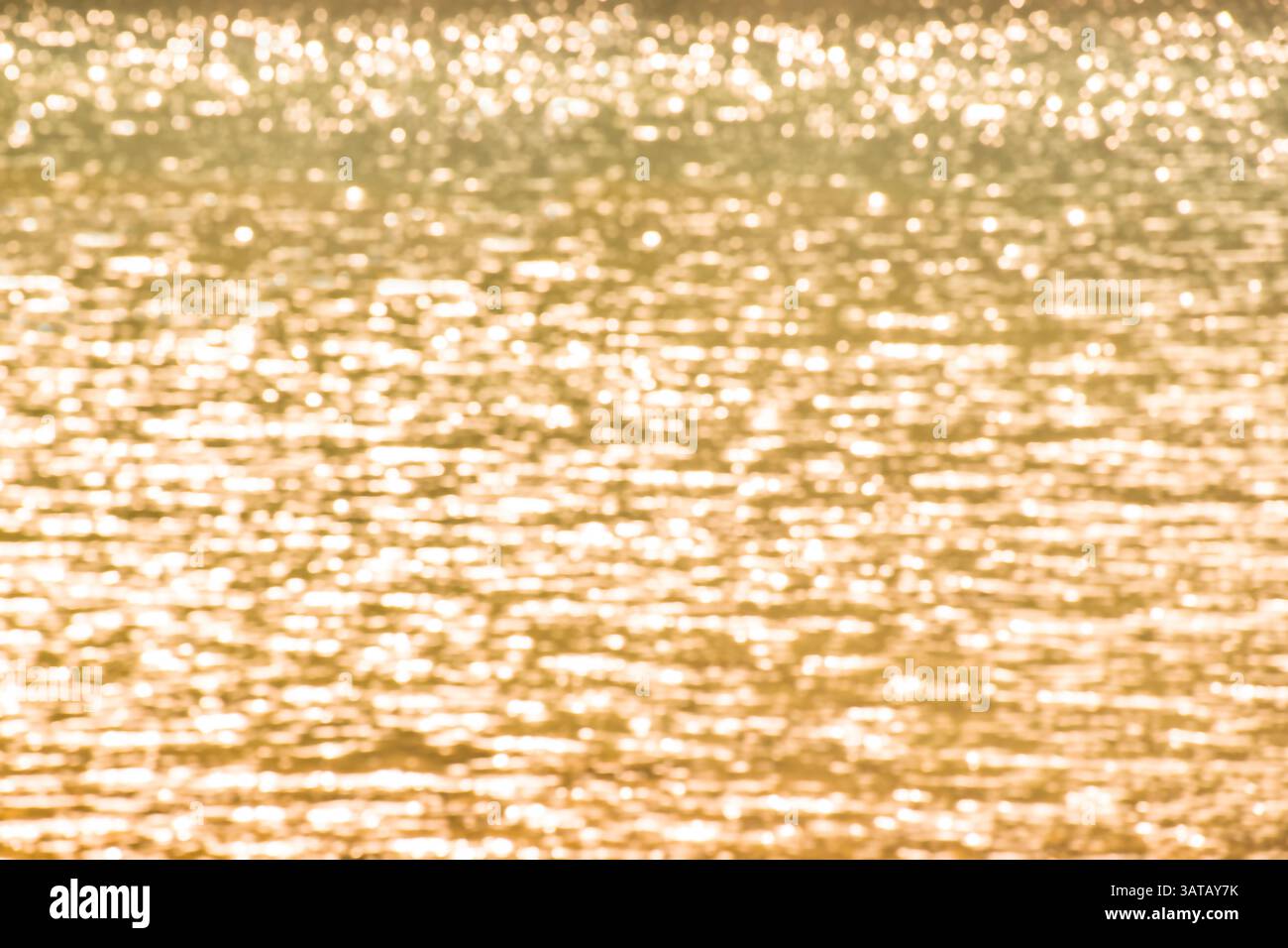 Shimmering sunlight on water hi-res stock photography and images - Alamy