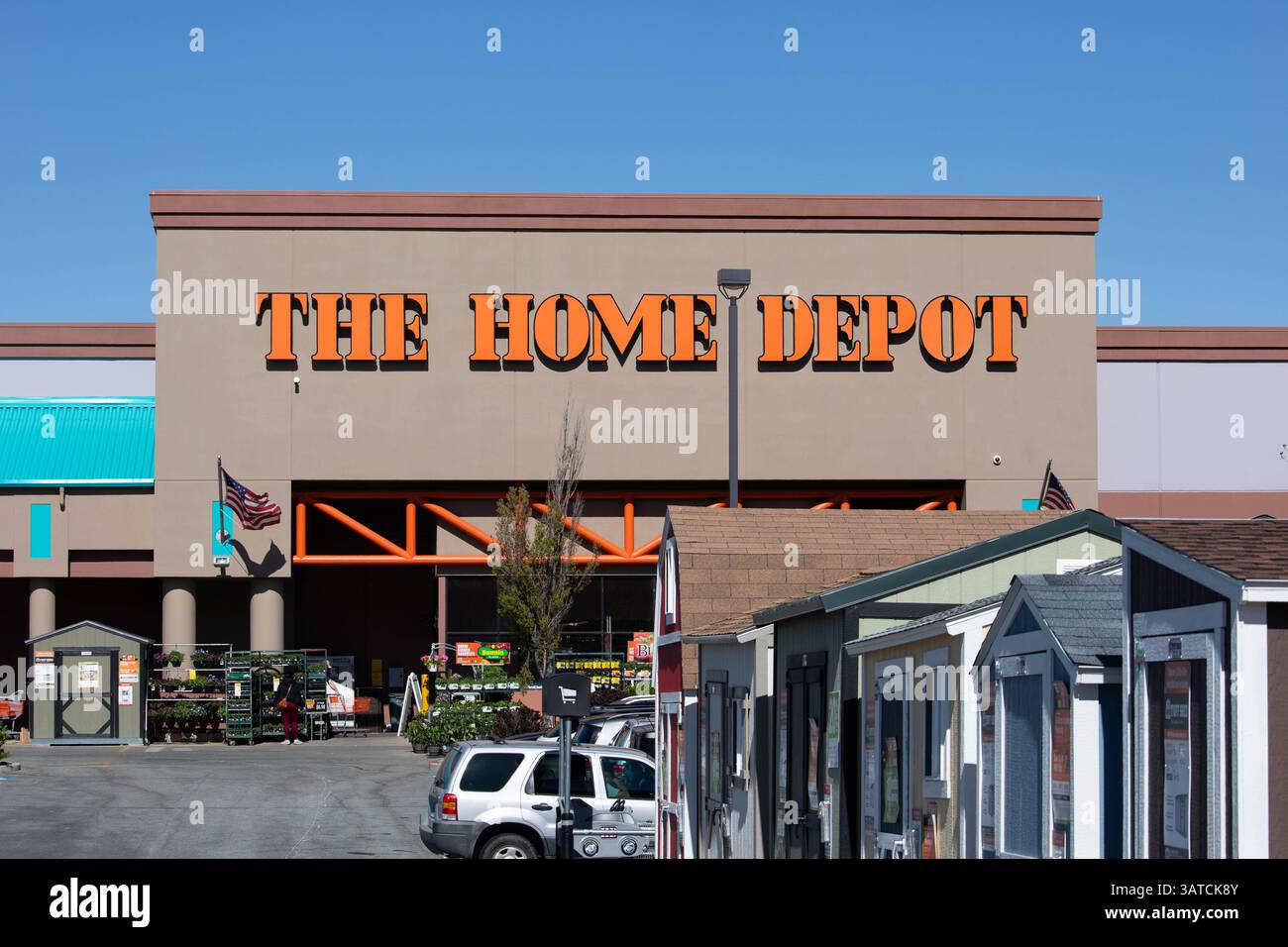 Home depo storefront hi-res stock photography and images - Alamy