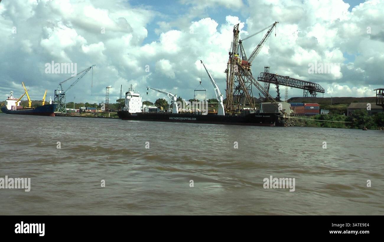Oct. 16, 2013 - Puerto Ordaz, BOLIVAR, Venezuela - 330 mil litros de gasoil han sido incautados por la Guardia Nacional Bolivariana en el estado BolÃÂvar y 16 personas han sido detenidas por estar implicadas en el contrabando de ese producto.  PTO. ORDAZ, 25-06-2011  (Credit Image: © El Nacional/GDA/ZUMAPRESS.com) Stock Photo