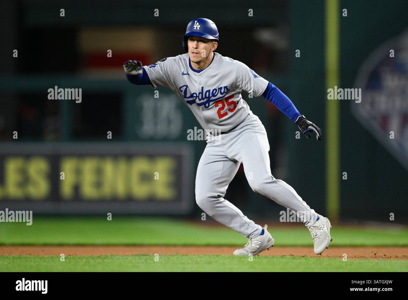 Los Angeles Dodgers Tommy Edman In Action During A Baseball Game Los Angeles Dodgers Tommy Edman In Action During A Baseball Game Against The Washington Nationals Monday April 7 2025 In Washington Ap Photonick Wass 3ATGXJW 