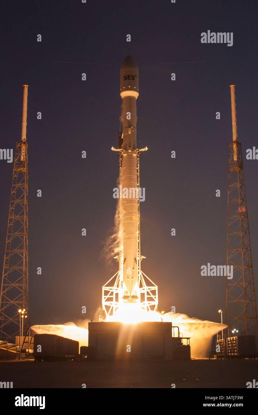 Inside the eight desperate weeks that saved SpaceX from ruin - Ars Technica, image size:866x1390