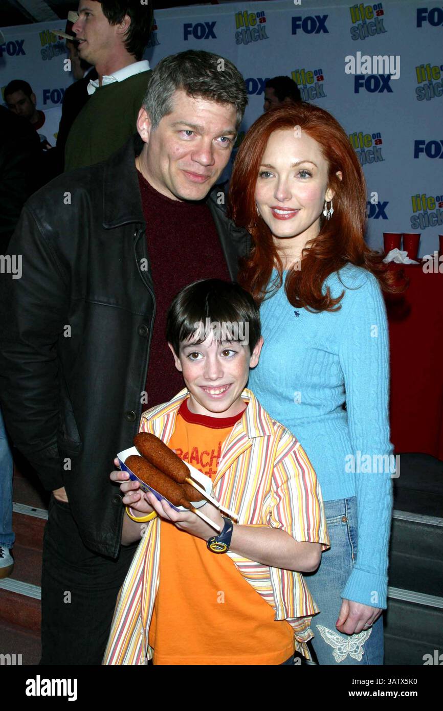 Watch Higglytown Heroes (2004) TV Series Online - Plex, image size:866x1390