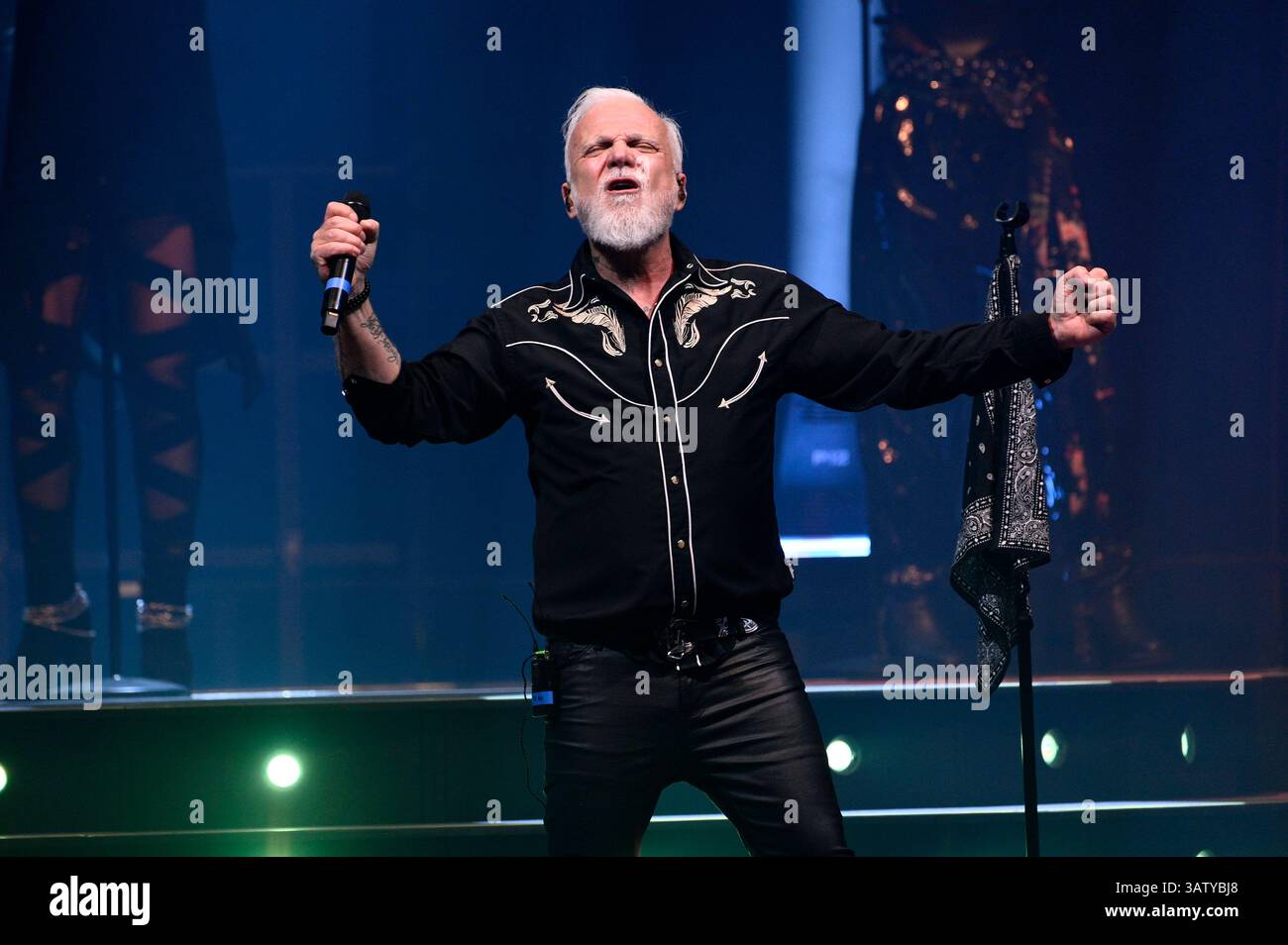 Nino De Angelo Live Bei Einem Konzert Seiner Irgendwann Im Leben Tour nino-de-angelo-live-bei-einem-konzert-seiner-irgendwann-im-leben-tour