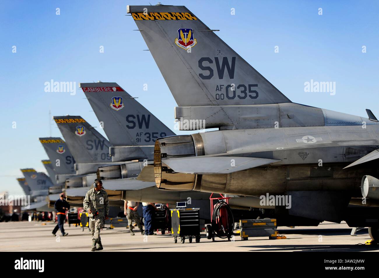 U.S. Air force crew chiefs assigned to the 20th Aircraft Maintenance ...