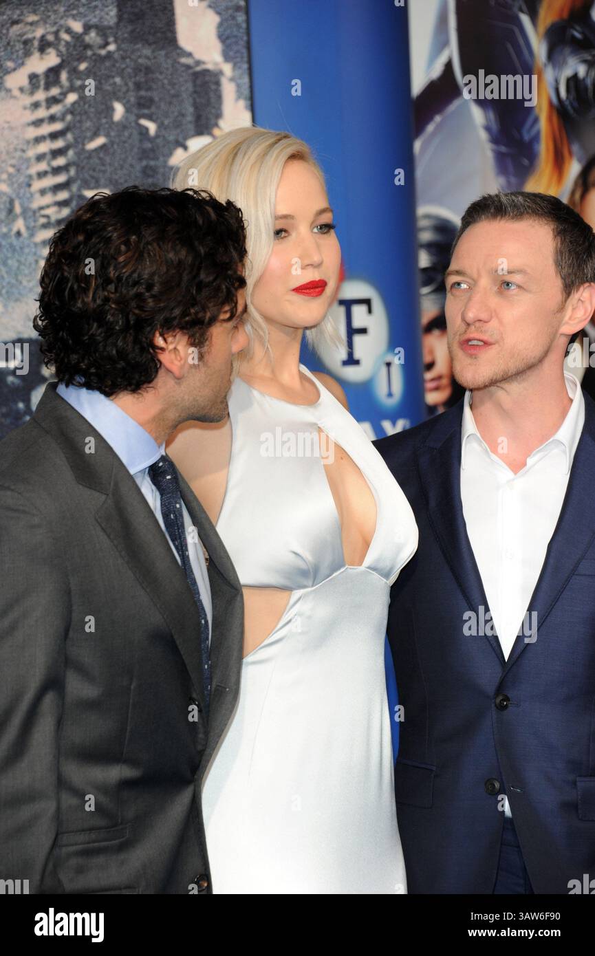 Jennifer james hi-res stock photography and images - Page 5 - Alamy, image size:865x1390